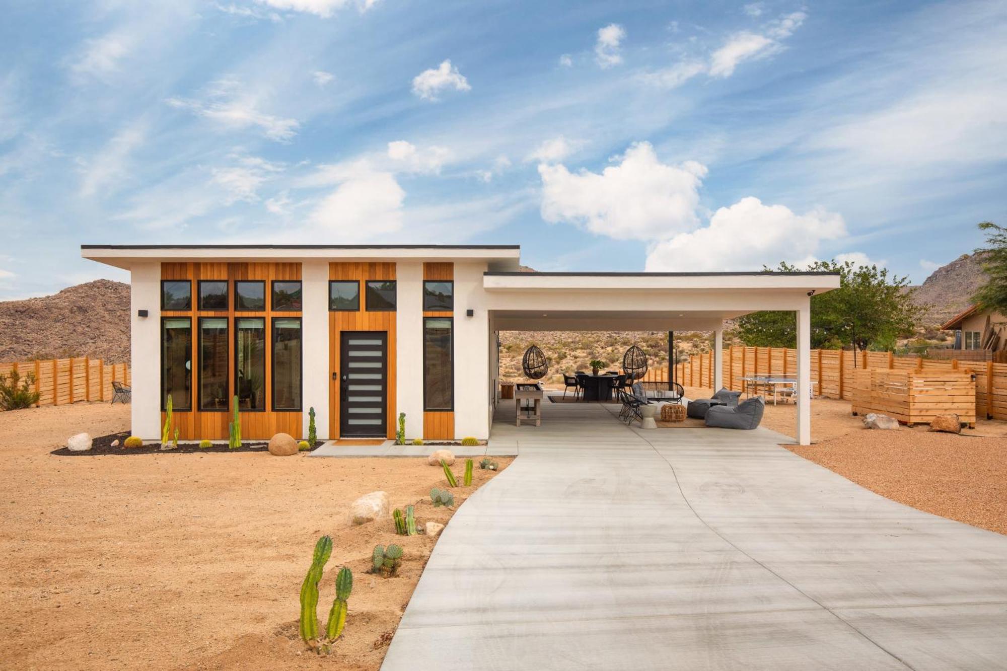 Chicory By Avantstay Modern Desert Retreat W Hot Tub Джошуа Три Екстериор снимка